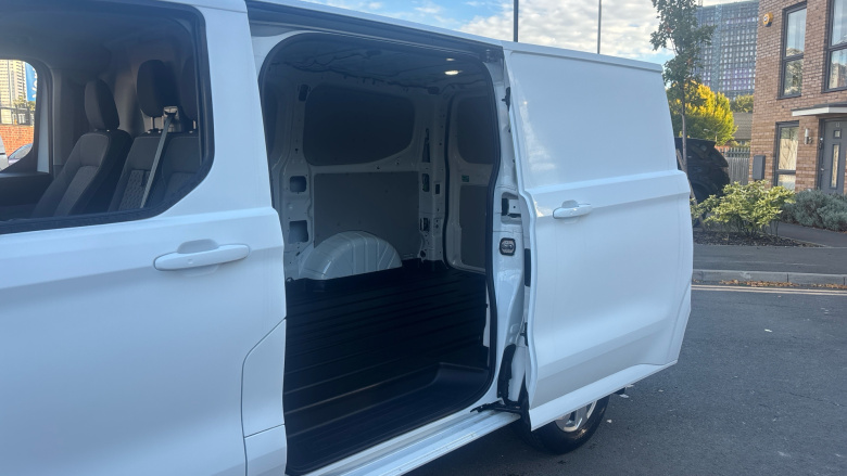 Ford Transit Custom E-320 L1 Rwd 100kW 65kWh H1 Van Limited Auto